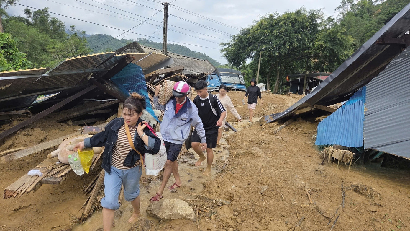 View - Tin tức 24h: Áp thấp nhiệt đới ở Biển Đông có thể sắp thành bão số 6, dự báo đổ bộ vào đâu? | Báo Tri thức và Cuộc sống - TIN TỨC PHỔ BIẾN KIẾN THỨC 24H