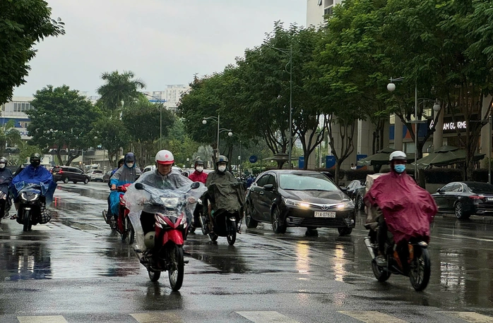 Tin tức 24h: Bão số 7 Tapah đã đổ bộ, hôm nào Hà Nội mưa to do ảnh hưởng của hoàn lưu bão? ảnh 7 Tin tức 24h: Bão số 7 Tapah đã đổ bộ, hôm nào Hà Nội mưa to do ảnh hưởng của hoàn lưu bão? ảnh 7