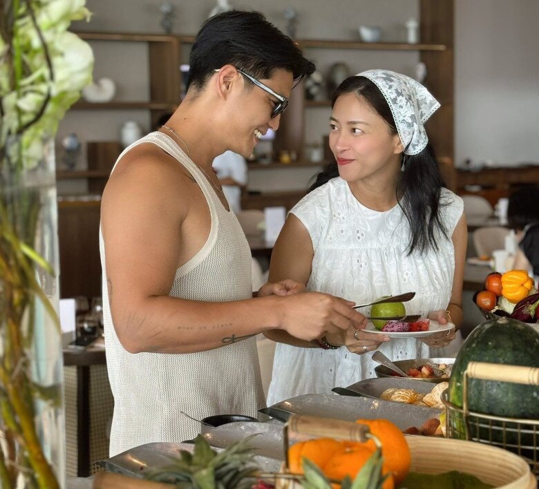 View - 3 ông chồng nổi tiếng đi học lớp tiền sản: Thủ môn Đặng Văn Lâm đỡ đần vợ cực khéo, nhìn chồng trẻ Ngô Thanh Vân mà run giùm | Báo Tri thức và Cuộc sống - TIN TỨC PHỔ BIẾN KIẾN THỨC 24H