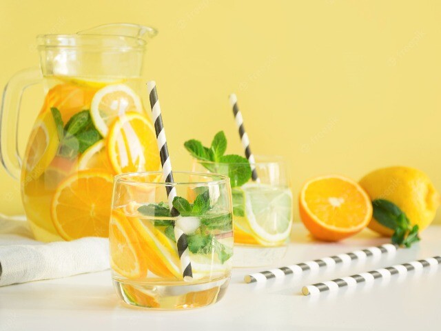 Dùng chanh muối để detox cơ thể suốt 6 tháng, người phụ nữ phải thay "vùng nhạy cảm" khi nhập viện