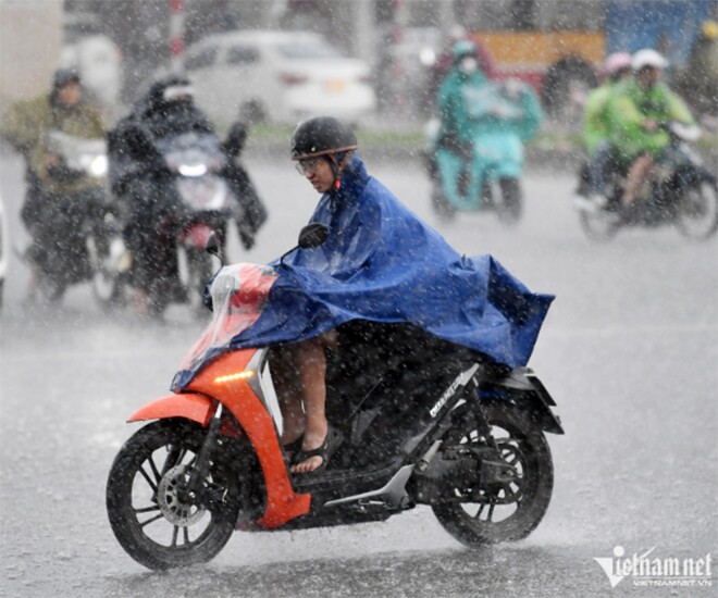 View - Tin tức 24h: Miền Bắc còn nắng nóng 36 độ ở đồng bằng, diễn biến về đợt mưa lớn | Báo Tri thức và Cuộc sống - TIN TỨC PHỔ BIẾN KIẾN THỨC 24H